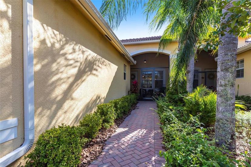 Picture of 16106 Amethyst Key Drive, Wimauma FL 33598