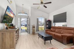 Picture of 121 Sonja Circle, Davenport, FL 33897