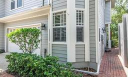 Picture of 2880 Bayshore Trails Drive, Tampa, FL 33611