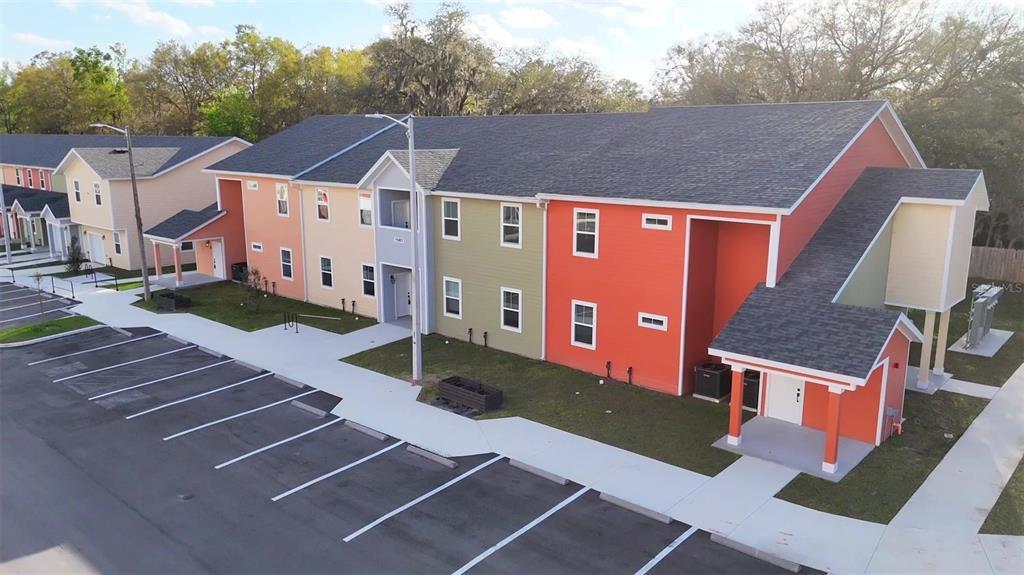Picture of 1583 NW 29Th Road Unit 3, Gainesville, FL 32605