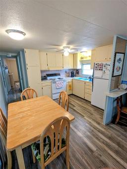 Picture of 1891 Englewood Road Unit 35, Englewood, FL 34223