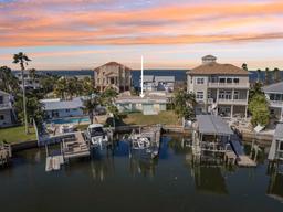 Picture of 104 Carlyle Circle, Palm Harbor, FL 34683