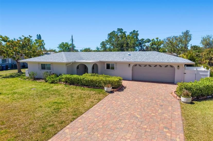 Picture of 5522 Yorkshire Way, Sarasota FL 34231