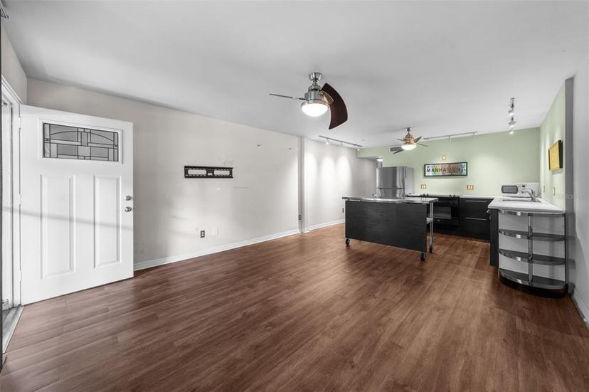 Picture of 426 32Nd Avenue N Unit 102E, St Petersburg FL 33704