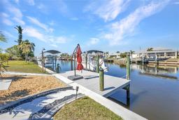 Picture of 122 Colonial Street Se, Port Charlotte, FL 33952