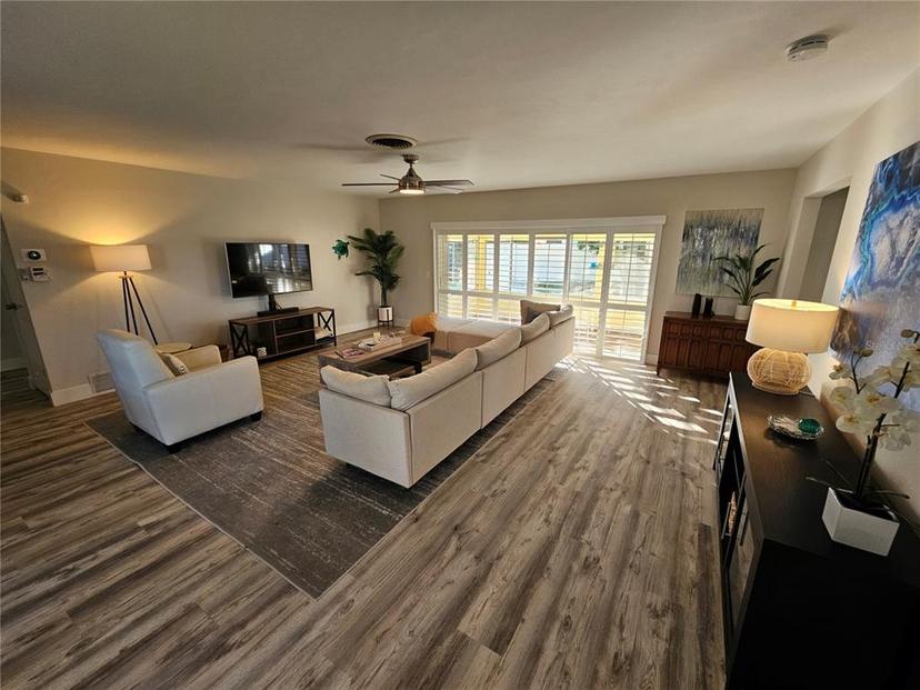 Picture of 1420 Fairfield Drive, Clearwater FL 33764