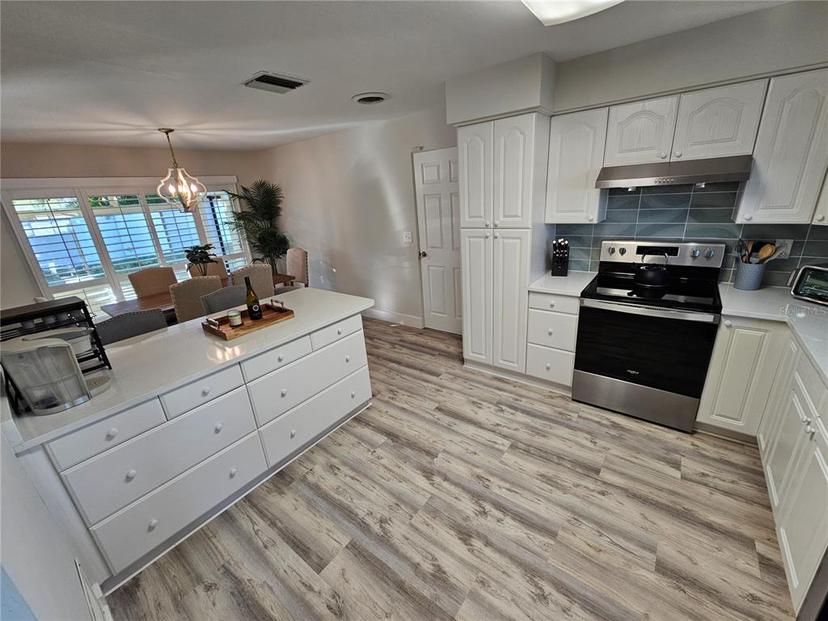 Picture of 1420 Fairfield Drive, Clearwater FL 33764