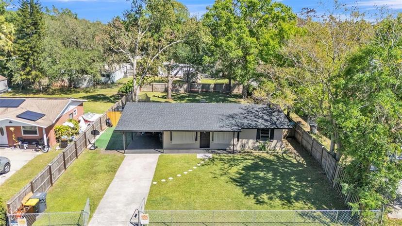 Picture of 210 Pinehurst Drive, Auburndale FL 33823