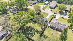 Picture of 210 Pinehurst Drive, Auburndale, FL 33823