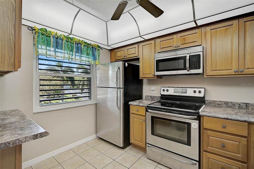 Picture of 5201 Lake Village Drive Unit 14, Sarasota FL 34235