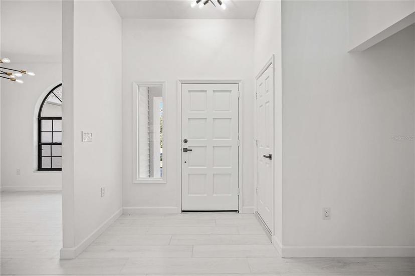 Picture of 4444 Robin Hood Trl W, Sarasota FL 34232
