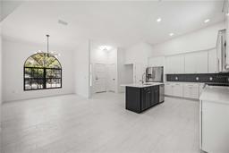 Picture of 4444 Robin Hood Trl W, Sarasota, FL 34232