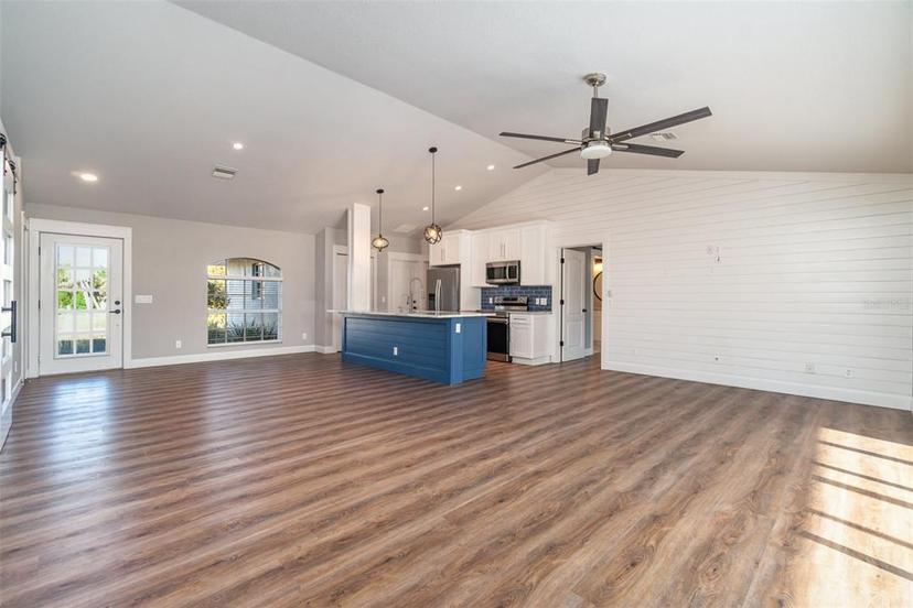 Picture of 422 Ravenswood Boulevard, Port Charlotte FL 33954