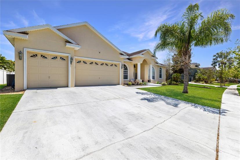 Picture of 1043 Carriage Park Drive, Valrico FL 33594