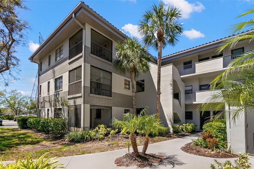Picture of 2650 Countryside Boulevard Unit B102, Clearwater FL 33761