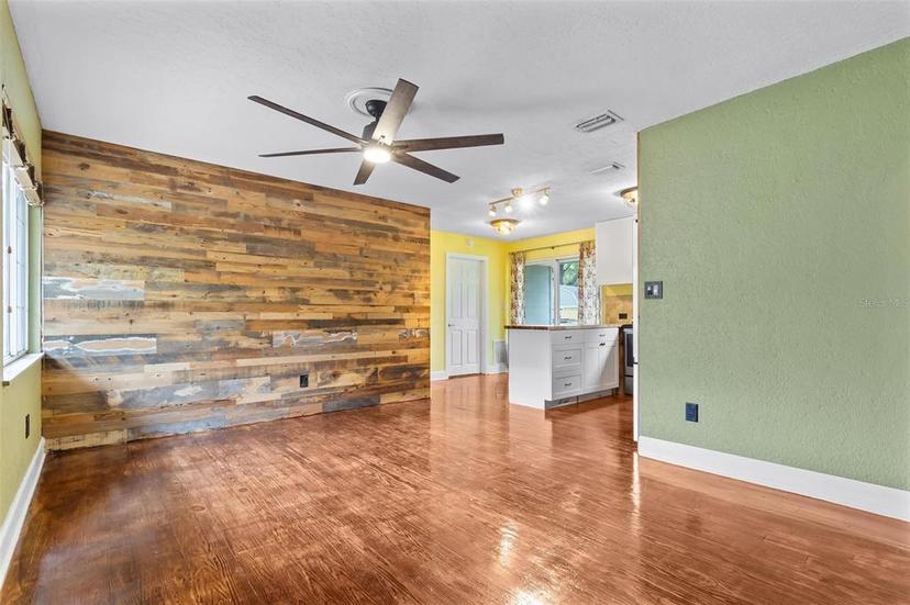 Picture of 413 65Th Street N, St Petersburg FL 33710