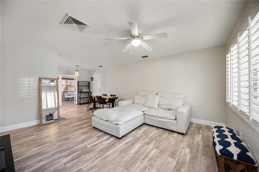 Picture of 2409 Wells Avenue, Sarasota FL 34232