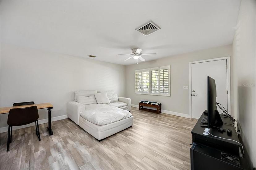 Picture of 2409 Wells Avenue, Sarasota FL 34232