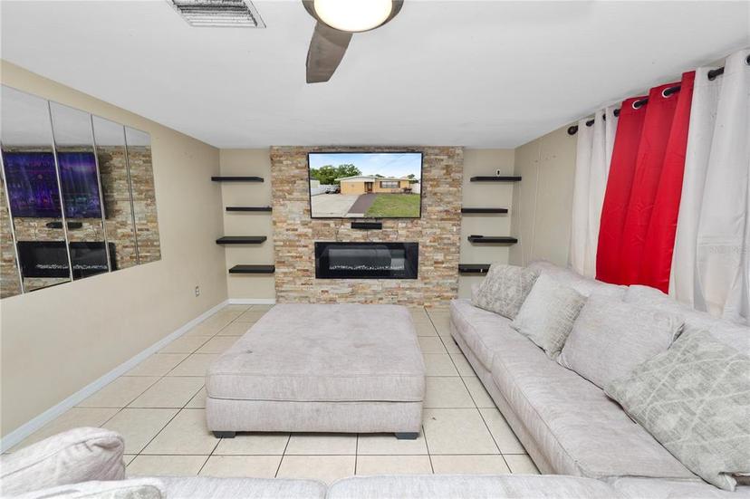 Picture of 2111 S Lincoln Avenue, Lakeland FL 33803