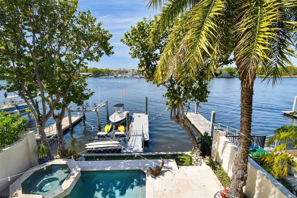 Picture of 1035 Royal Pass Road, Tampa, FL 33602