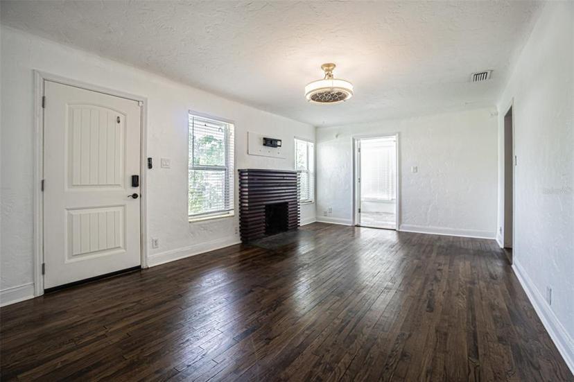 Picture of 1807 23Rd Avenue N, St Petersburg FL 33713