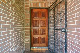 Picture of 2504 Hawk Griffin Road, Plant City, FL 33565