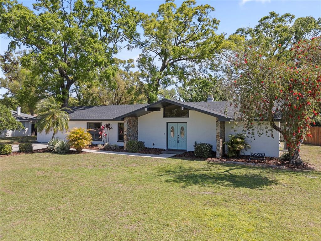 Picture of 9203 Hollyridge Place, Temple Terrace, FL 33637