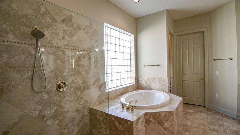 Picture of 601 Viento De Avila, Tampa FL 33613