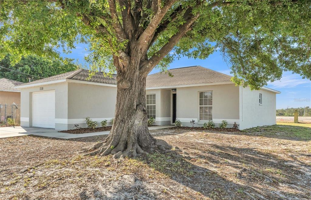 Picture of 118 Weeping Willow Road, Eagle Lake, FL 33839