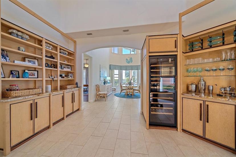 Picture of 4510 Murcia Boulevard Unit 16, Sarasota FL 34238