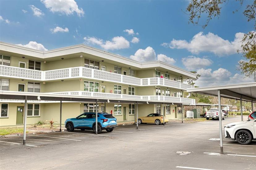 Picture of 4885 1St Street Ne Unit 305, St Petersburg FL 33703