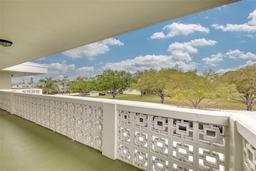 Picture of 4885 1St Street Ne Unit 305, St Petersburg, FL 33703