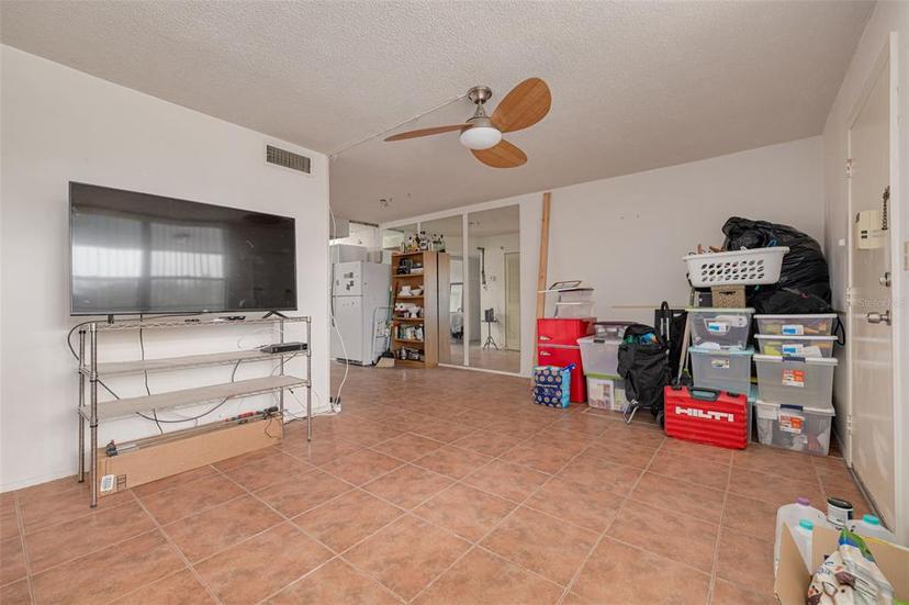 Picture of 4885 1St Street Ne Unit 305, St Petersburg FL 33703