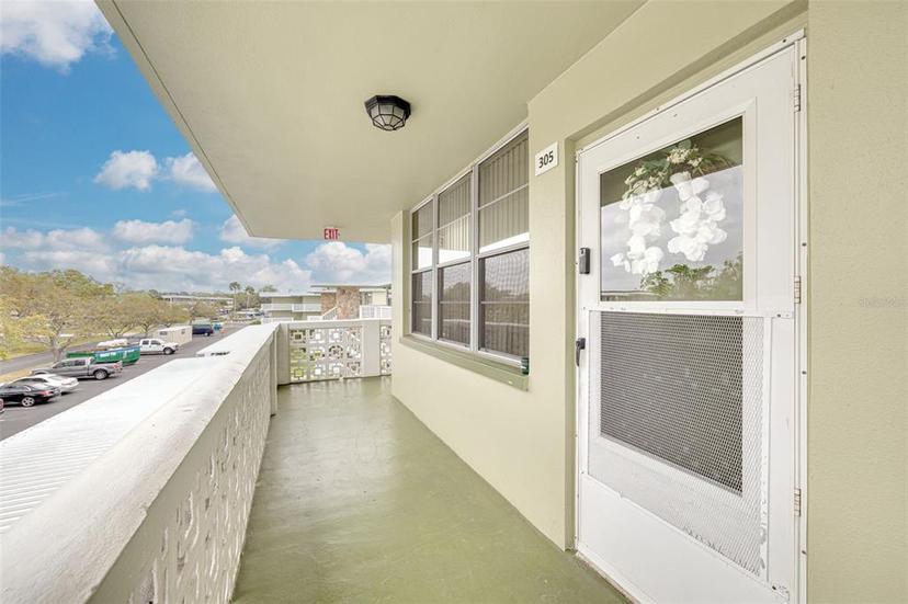 Picture of 4885 1St Street Ne Unit 305, St Petersburg FL 33703