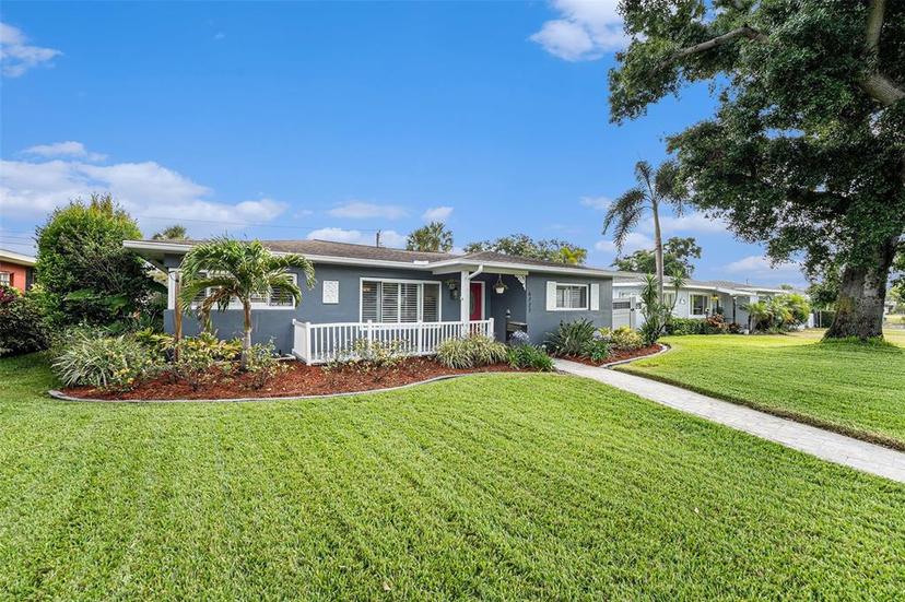 Picture of 6727 Burlington Avenue N, St Petersburg FL 33710