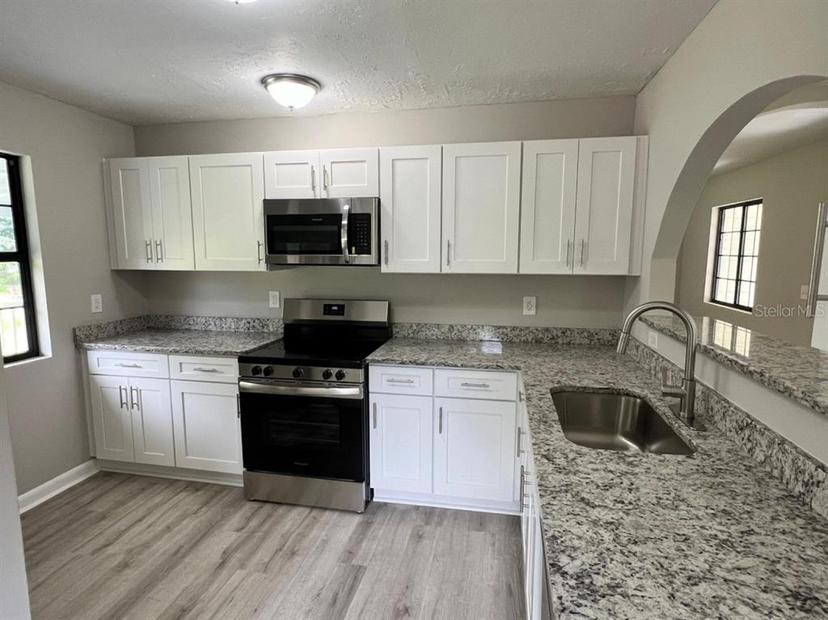 Picture of 10015 SE 225Th Drive, Hawthorne FL 32640