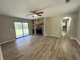 Picture of 10015 SE 225Th Drive, Hawthorne, FL 32640