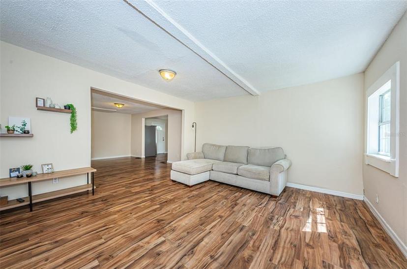 Picture of 1104 E Genesee Street, Tampa FL 33603