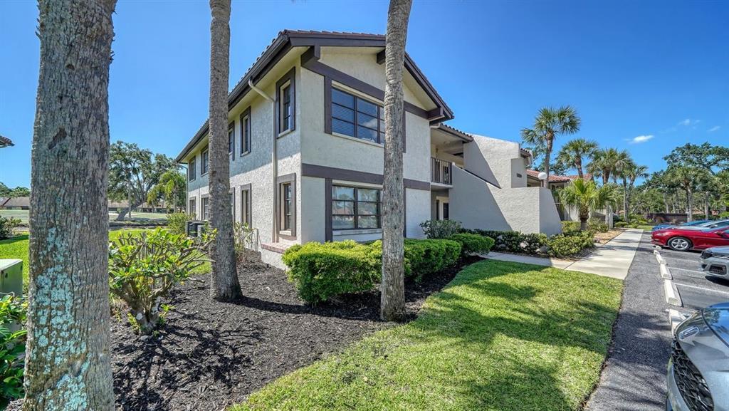 Picture of 5630 Golf Pointe Drive Unit 205, Sarasota, FL 34243
