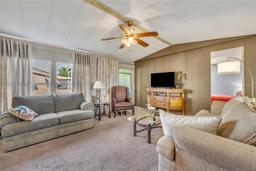 Picture of 233 Paradise S, Leesburg, FL 34788