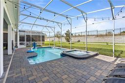 Picture of 9190 Sommerset Hills Drive, Davenport, FL 33896