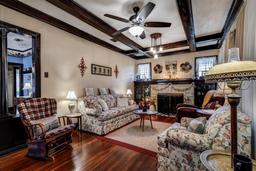 Picture of 948 Dora Avenue, Tavares, FL 32778
