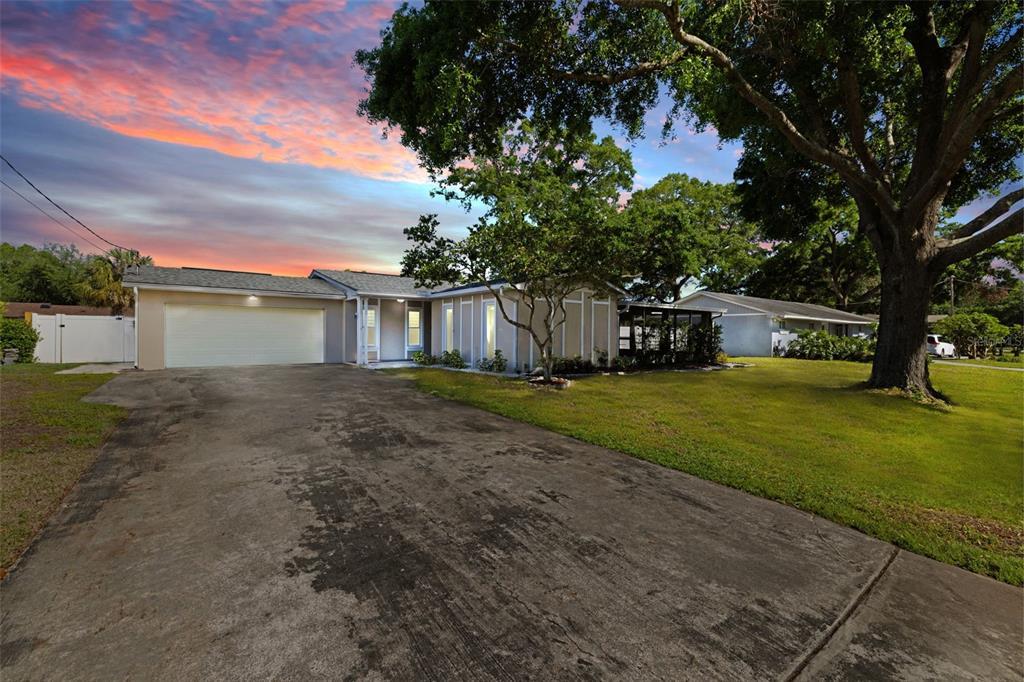 Picture of 12007 Hope Lane, Tampa, FL 33618