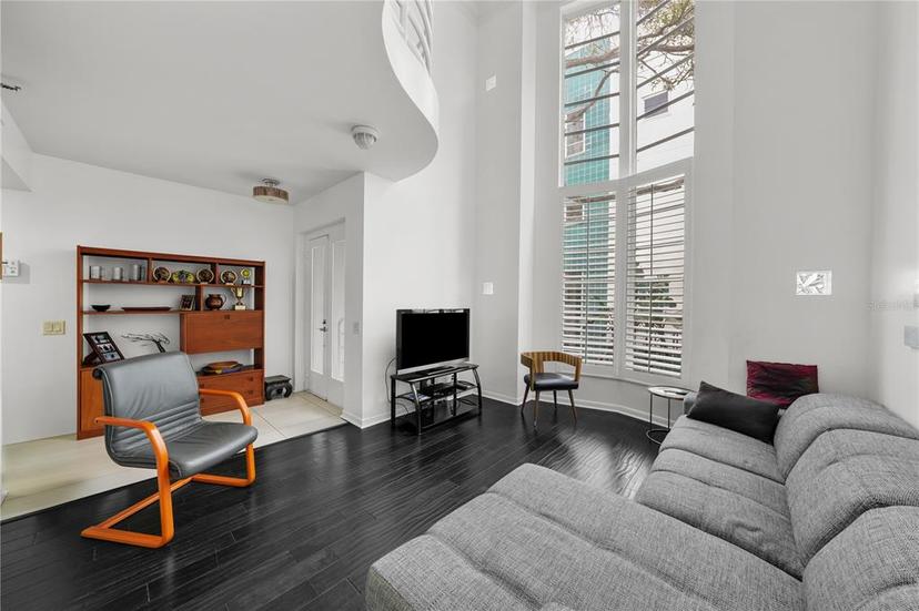 Picture of 4950 Bayshore Boulevard Unit 14, Tampa FL 33611