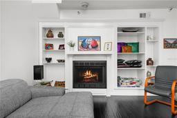 Picture of 4950 Bayshore Boulevard Unit 14, Tampa, FL 33611