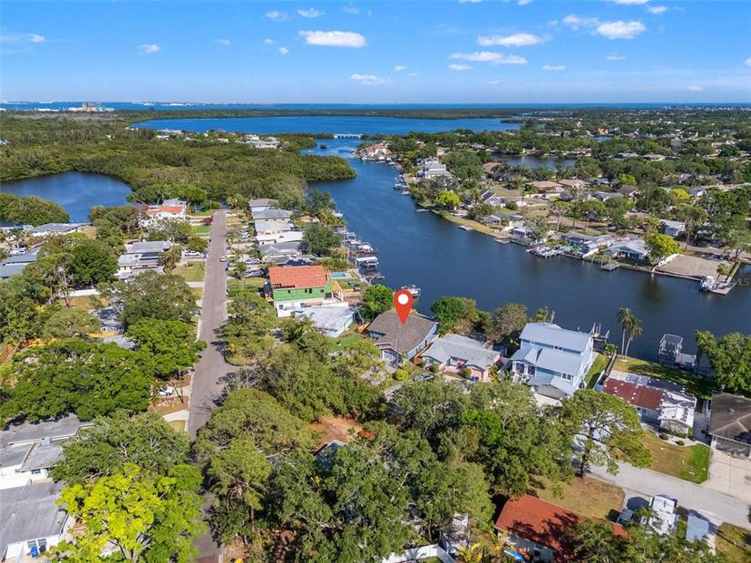 Picture of 292 Sunlit Cove Drive Ne, St Petersburg FL 33702