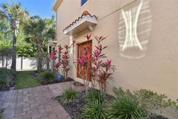 Picture of 8747 Terracina Lake Drive, Tampa, FL 33625