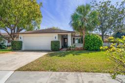 Picture of 1651 Summit Way, Dunedin, FL 34698