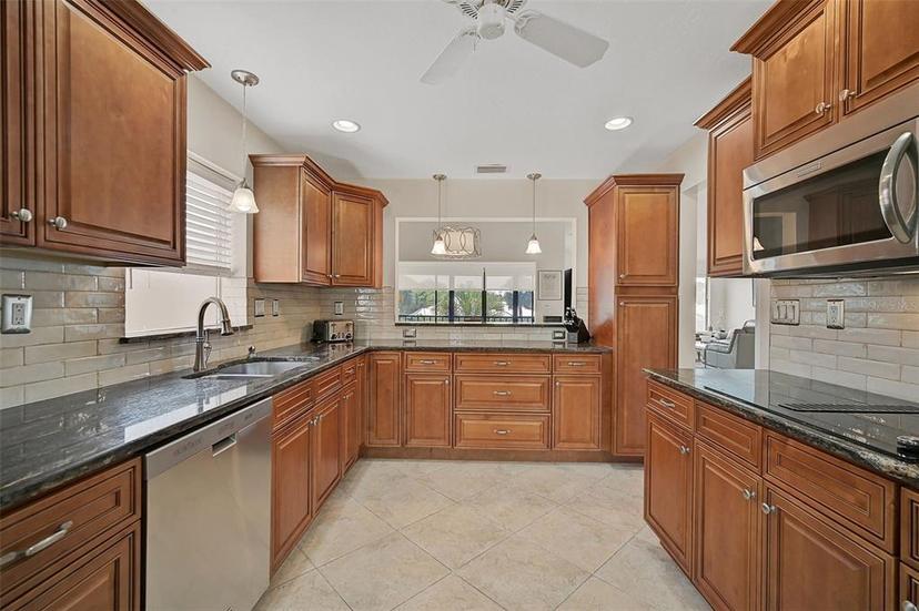 Picture of 6660 Schooner Bay Circle Unit 6660, Sarasota FL 34231