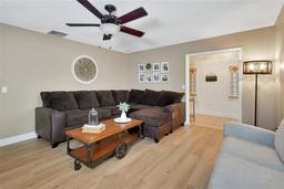 Picture of 525 E Wisconsin Avenue, Orange City, FL 32763